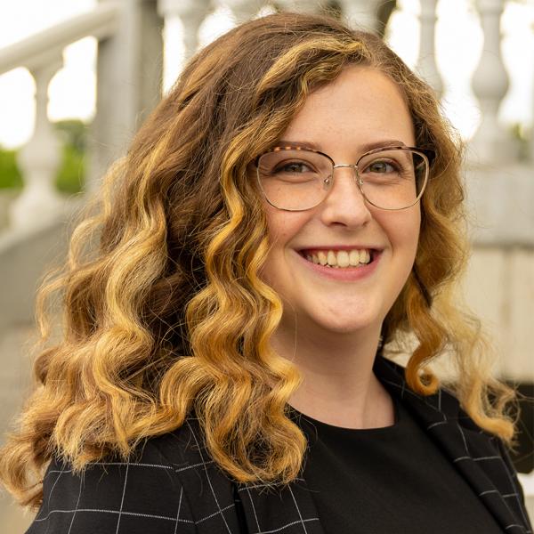 Laura Norton headshot