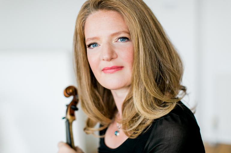 Rachel Podger with violin scroll