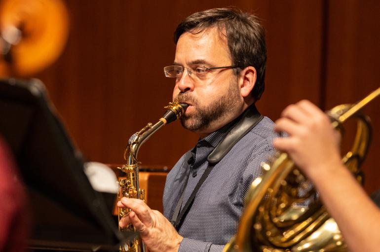 Taimur Sullivan playing saxophone